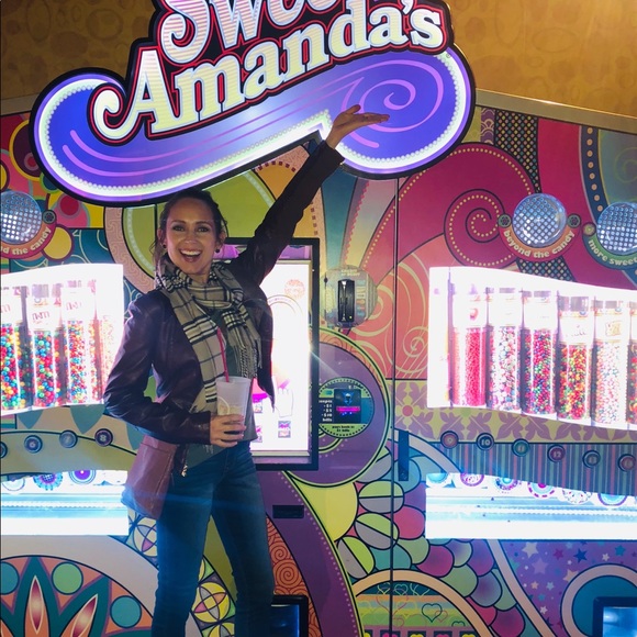 Meet your posher, Amanda - Picture 4 of 4